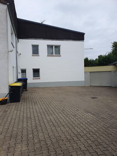  Hofseite nach Renovierung