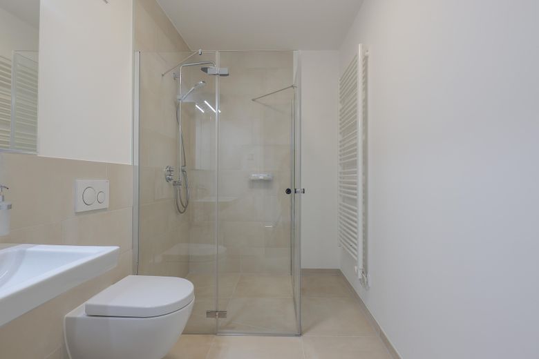 2 Zimmer Luxus Neubau - Einbauküche + Parkett - vom Eigentümer – Duschbad