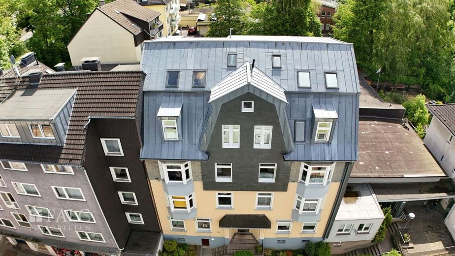 Familienfreundliche 4-Zimmer-Wohnung mit Balkon &amp; Gartenmitnutzung in Wuppertal-Oberbarmen – Außenansicht