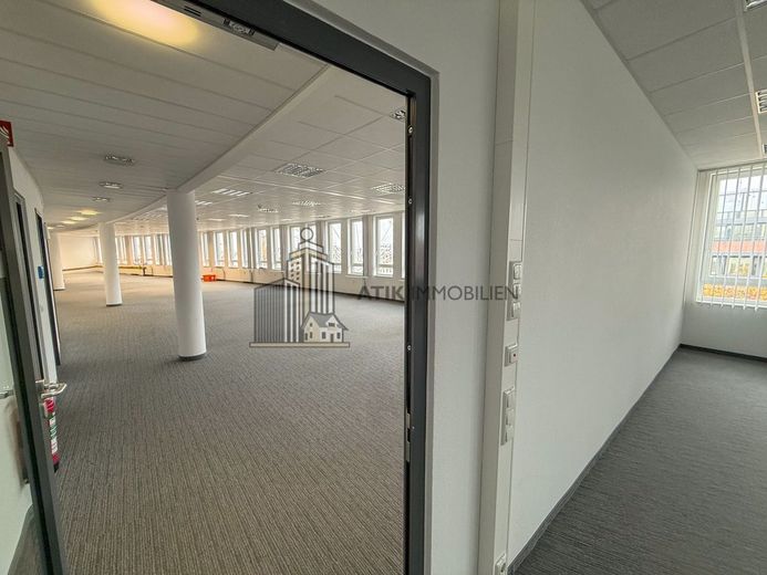 ATIK: Repräsentative Büroflächen im obersten Stockwerk mit exzellenter Aussicht – Bürofläche