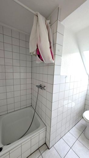 Mansardenwohnung – Duschbad
