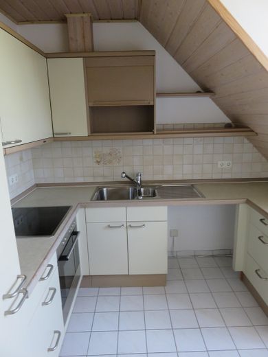 Bezugsfreie Maisonette-Wohnung nahe der Dachauer Altstadt, Erbpacht – Küche