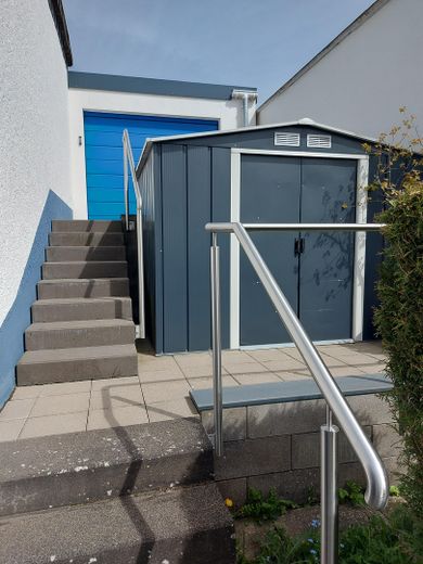 PROVISIONSFREI - Großer, charmanter  Bungalow mit Untergeschoß - keine Renovierungen, nur einziehen! – Rückseite Garage
