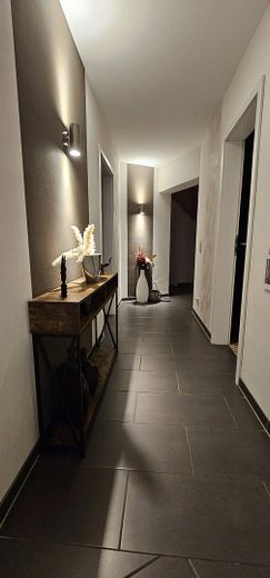 Maison pour 1 à 2 familles + appartement indépendant – Flur DG