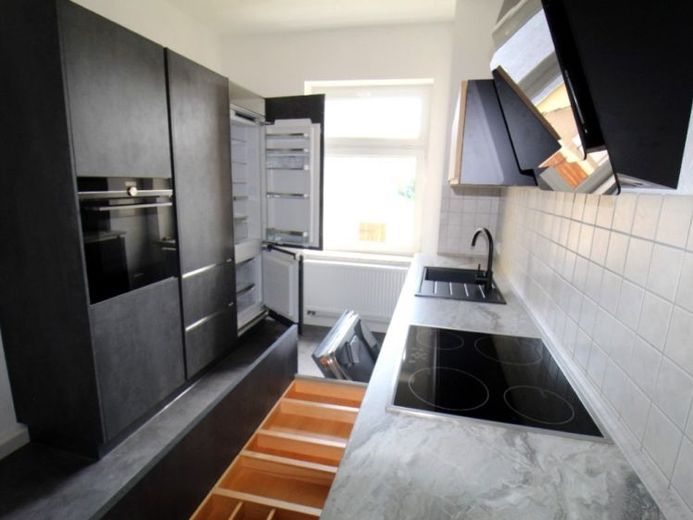 +++ Helle Wohnung mit moderner Einbauküche +++ – फोटो 1