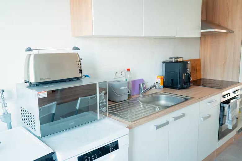 1 room for rent in a shared apartment of 3 – available from 01/10/2026 – vollausgestattete Küche
