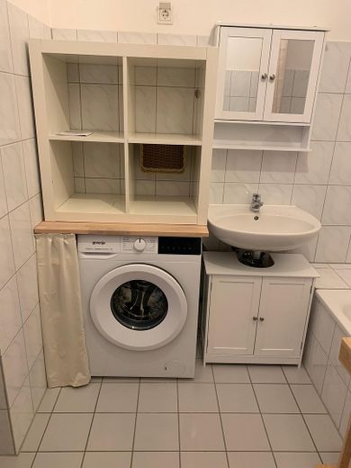 Beautiful 2-room apartment with loggia in Abtsteinach – 64 m² – available from 01.12.2026 – Badezimmer 3