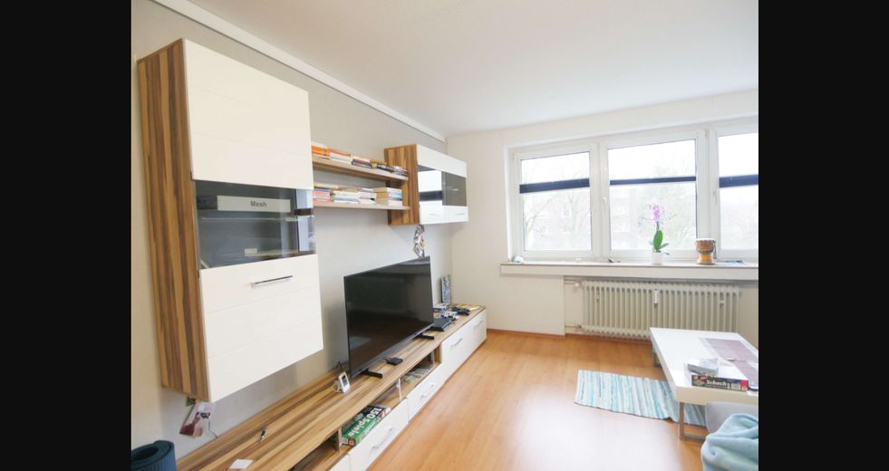 Stilvolle, gepflegte 3-Raum-Wohnung mit Balkon in Ac-Forst, WG-geeignet – Wohnzimmer/Schlafzimmer 1