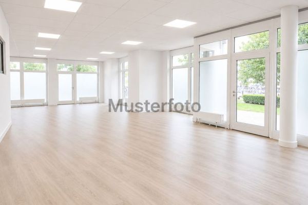 Lokal użytkowy z witrynami w doskonałej lokalizacji Heidelberg Bahnstadt o powierzchni 176 m2 do wynajęcia