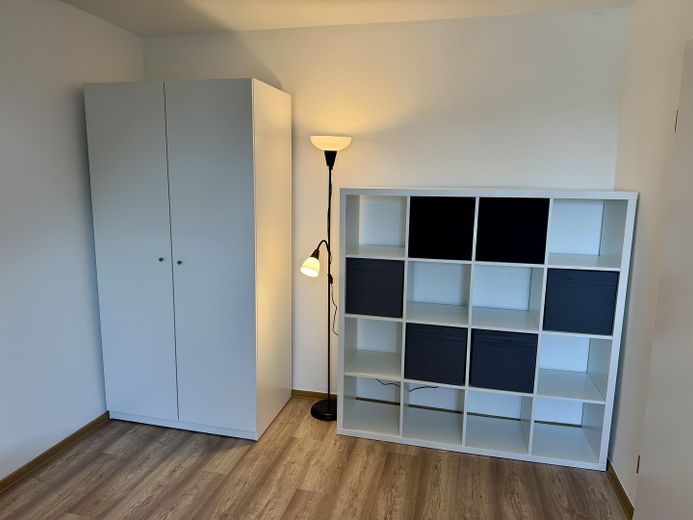 Helle, neue WG Zimmer in neuer WG in Villa in Flamersheim ideal für Pendler & Studenten – Foto 2