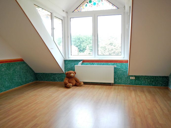 Vermietetes Einfamilienhaus als Kapitalanlage - 15859 Storkow (Mark) Ortsteil Karlslust Seenähe – Wohnzimmer OG