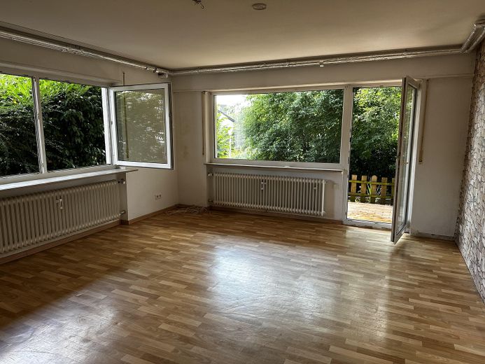 Wohnzimmer untere Wohnung
