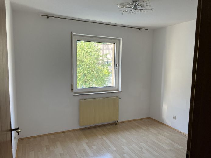 Kinder-/Arbeitszimmer etc.