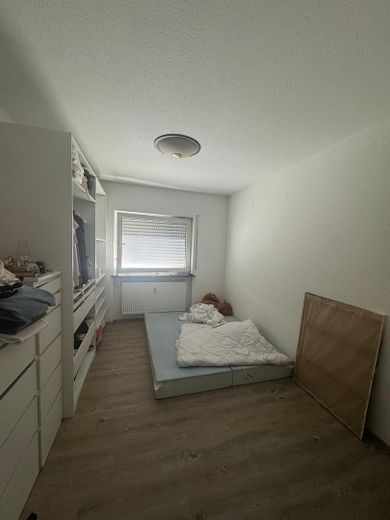 Bellissimo appartamento di 4,5 locali con cucina, bagno e WC per ospiti in posizione tranquilla – Foto 10