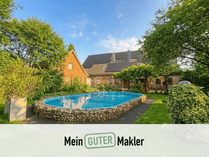 Großzügiges Einfamilienhaus mit Pool, Garten und Ausbaupotenzial – Perfekt für Familien – फोटो 1