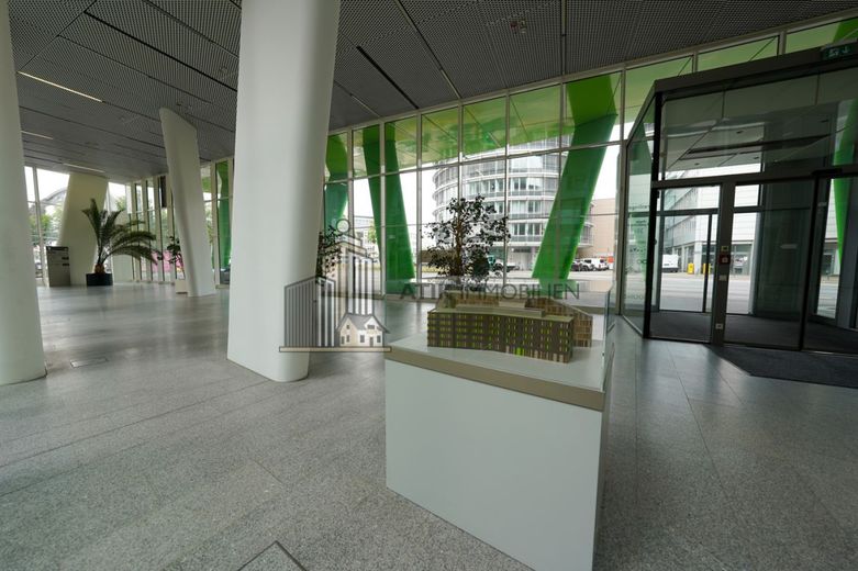 ATIK: Arbeiten mit Schlossblick - attraktive Büroflächen im X-House am Hauptbahnhof - provisionsfrei – Innenansicht