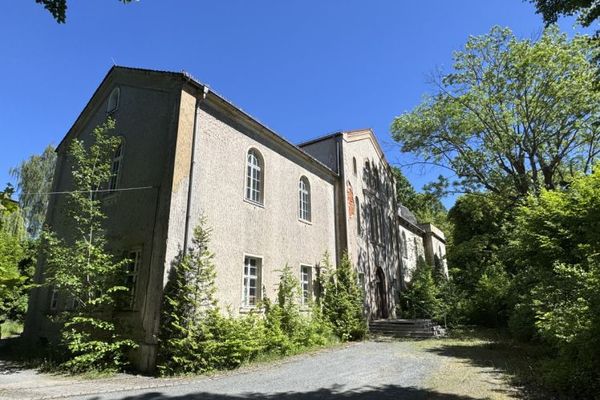 ehemaliges Pionierhaus - Sanierungsobjekt -