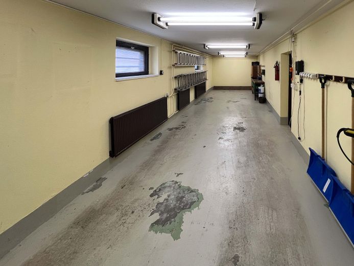 Einfamilienhaus in attraktiver Lage von Berlin-Hohenschönhausen – Garage für 2 PKW