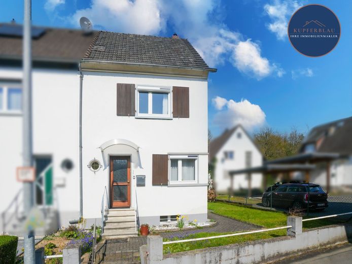 Stilvolle Doppelhaushälfte mit Gartenidylle in Bad Honnef-Selhof – Außenansicht_Vorderseite