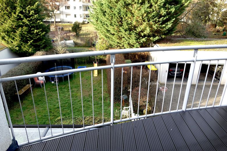 4-Zi.-Maisonette inkl. Garage in Frankfurt – Top-Rendite (5,5 %) oder Eigenbedarf möglich! – Balkon/Terasse