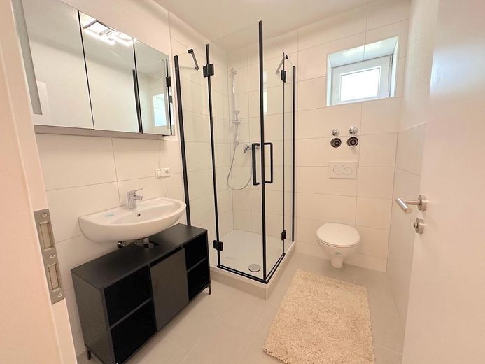 Komplett Möbelierte 3 Zimmer Wohnung – Foto 2