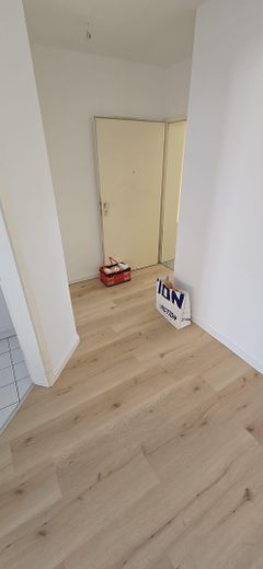 2 Zimmer in Bergfelde Hohen Neuendorf mit TG Stellplatz NEUE Einbauküche und Balkon – Flur
