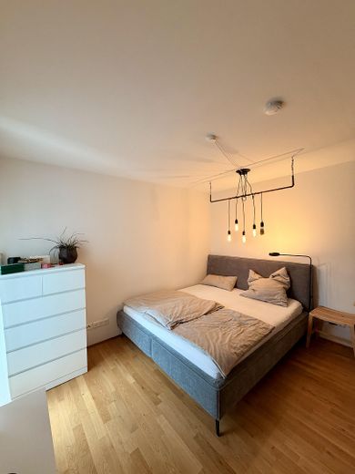 Exclusive 4-room apartment with designer kitchen and underground parking space – living at the highest level – Foto 10