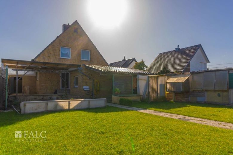 Freistehendes Einfamilienhaus mit Anbaupotenzial in ruhiger Randlage – Außenansicht