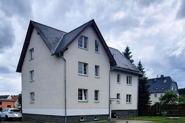 Drei Mehrfamilienhäuser mit insgesamt 18 Wohnungen - vollvermietet -