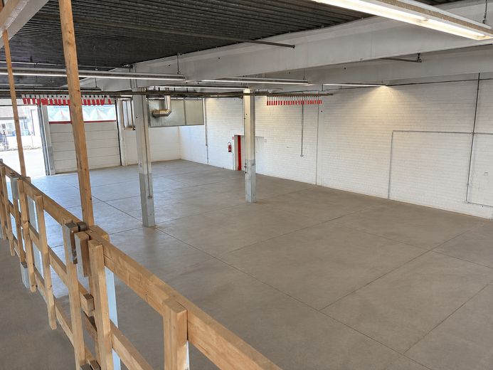 Lager/ Produktionsflächen ca. 1400 m2 mit Büro / teilbar – Foto 7