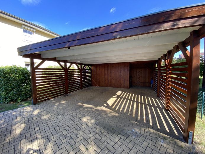 Stadtvilla in Wismar (Nähe Tierpark) zu verkaufen – Carportanlage mit Abstellraum