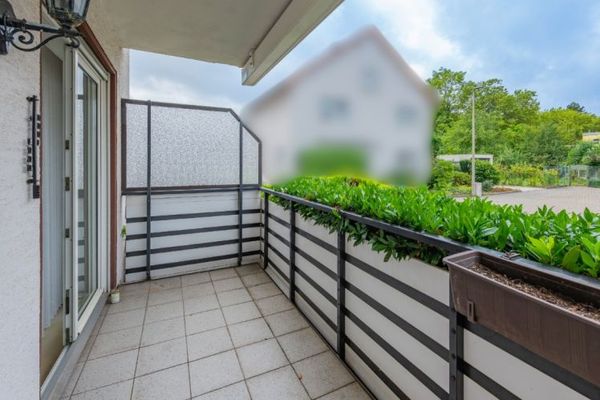 Atractivo piso en planta baja de 3 habitaciones con balcón y 2 plazas de aparcamiento en Dortmund-Wickede