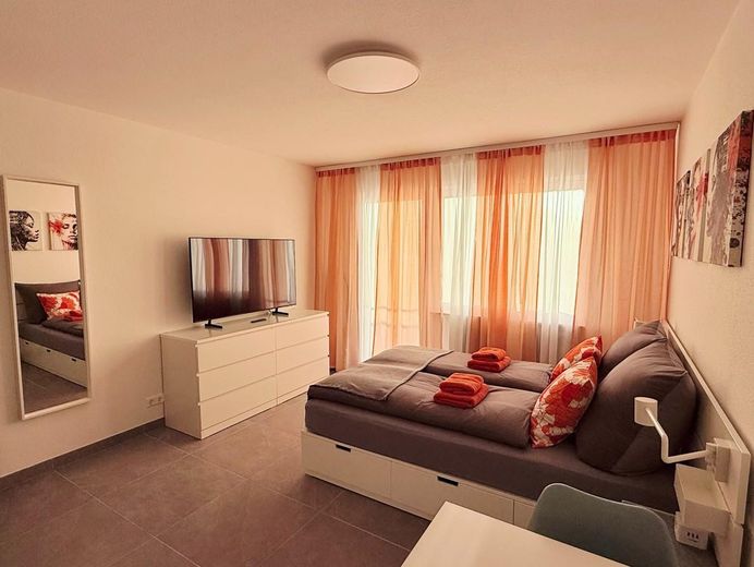 Dostępne od zaraz: w pełni umeblowane mieszkanie w doskonałej lokalizacji Stuttgart-Ost z balkonem – schönes Apartment