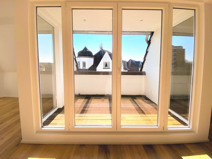Exklusive 4-Zimmer-Maisonette-Wohnung im Dachgeschoss mit 2 Balkonen – Rüttenscheid – Foto 4