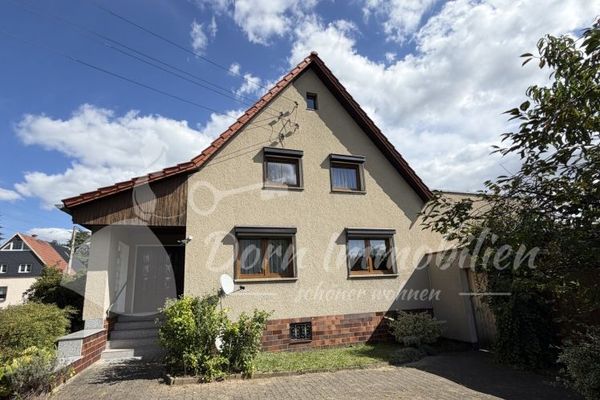 Lieblingslage gesucht? Charmantes Haus in Zwickau - Robert-Koch-Siedlung im Verkauf