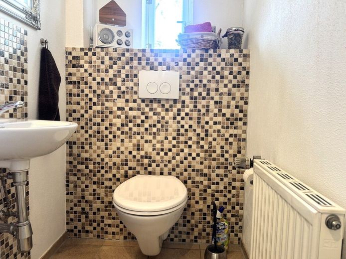 Im Herzen von Rotenburg: vielseitig nutzbares Anwesen,  geeignet als Gewerbe und Wohnraum – Haupthaus EG WC