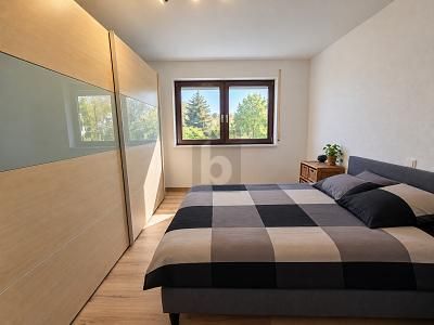 LIVING COMFORT WITH GARDEN & GARAGE