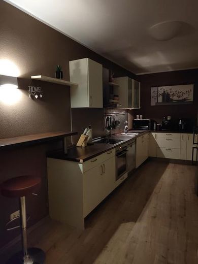 Sanierte 3-Zi Altbauwohnung in Straubing - Kernstadt (7012) – Einbauküche