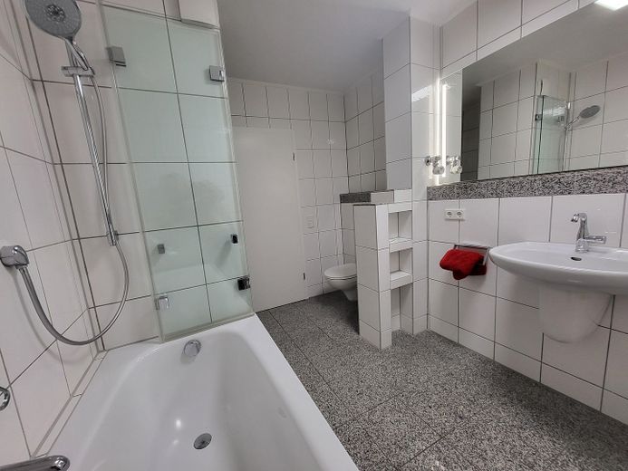 Wannenbad im Obergeschoss