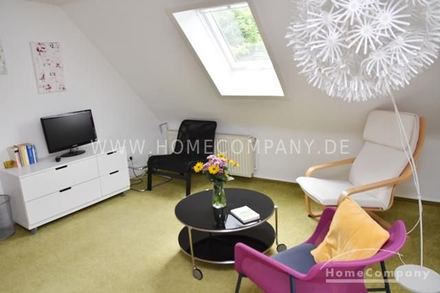 Garbsen, Modern möblierte Dachgeschosswohnung in Gartenhaus, nur 13 min bis Conti und VWN – d8aae67afea5a2b6eeb5d313690a4a236546b874.jpg