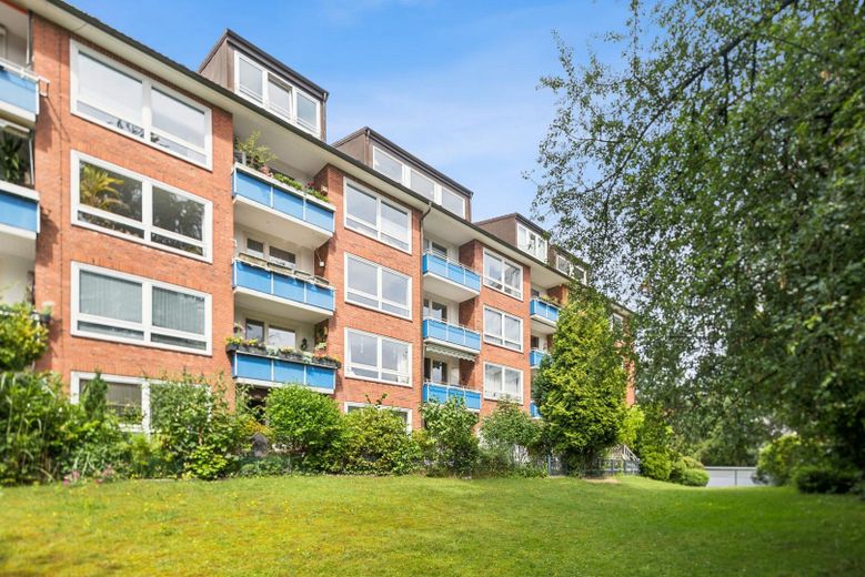 Renovierungsbedürftige 3-Zimmer-Wohnung - Direkt vom Eigentümer! – Rückansicht