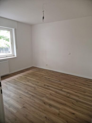 2,5 Raum mit Balkon im gepflegten Mehrfamilienhaus – Schlafzimmer