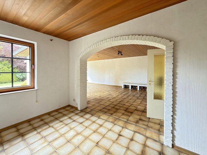 Haus im Grünen – Essecke Richtung Wohnzimmer