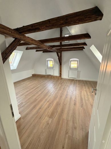 Wohnen wie im Eigenheim: 4,5-Raum-Maisonette im 2-FH, Garten, Erstbezug, Energiesparhaus – Wohnküche