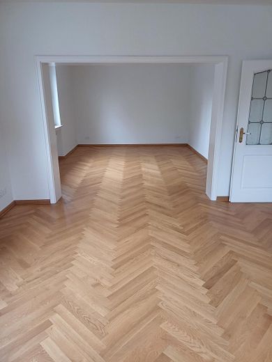 fris gerenoveerde en instapklare woning te huur in Dortmund-Lütgendortmund – Wohn-/Esszimmer