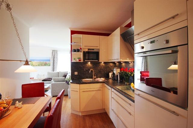 Baltic Sea luxury holiday apartment in Villa Bernstein directly by the sea, 1st line, 1AAA, modern investment property – Photo 13