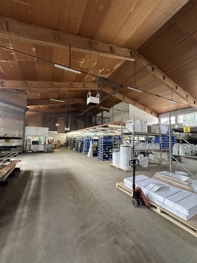 Hall as storage / workshop approx. 600 sqm with office and utility room / toilet, heated – Foto 9