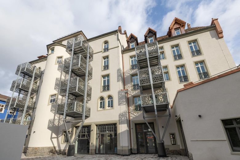 2 Zi - Wohnen im LöwenBau mit Balkon - E2-W03, 55,2m², 1.350 € FLAT – LöwenBau Fassade