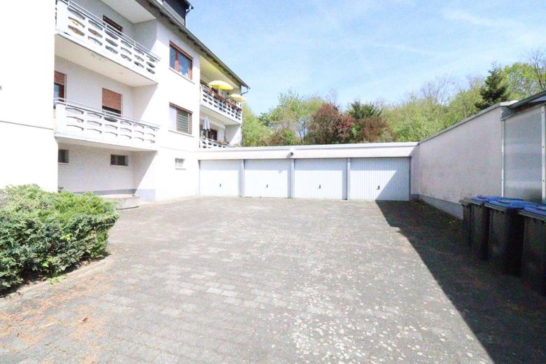WRS Immobilien - Rockenberg -  MFH mit 9 Einheiten + 6 Einzelgaragen - Renditesteigerung auf 4,94 % – Garage