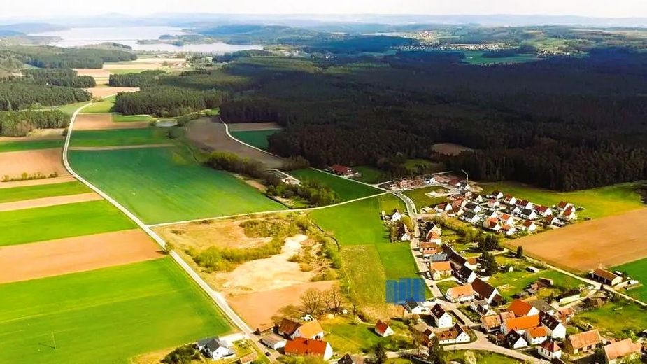 Grundstück blau markiert